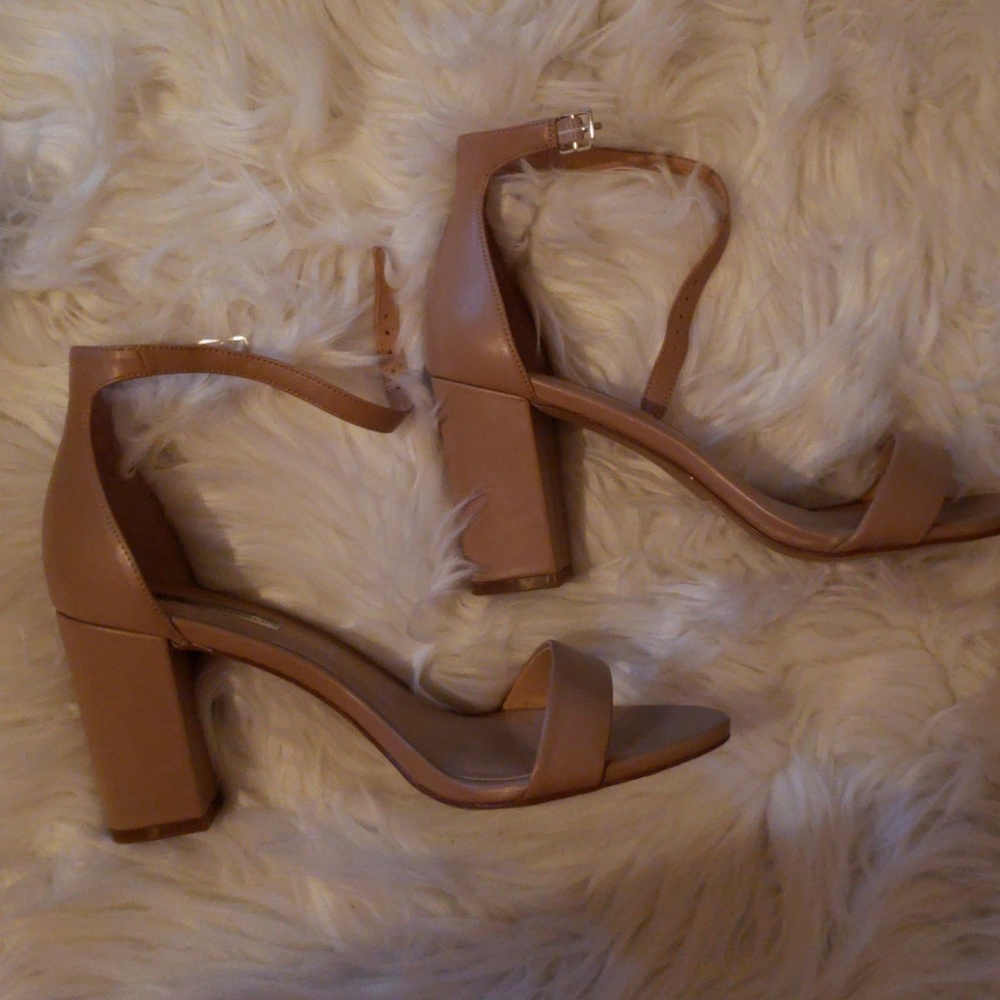 INC heels - Picture 2 of 3